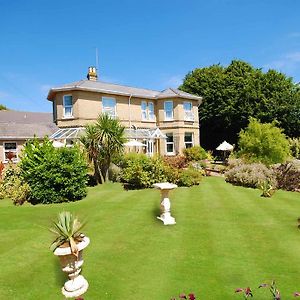 Somerton Lodge (Adults Only)